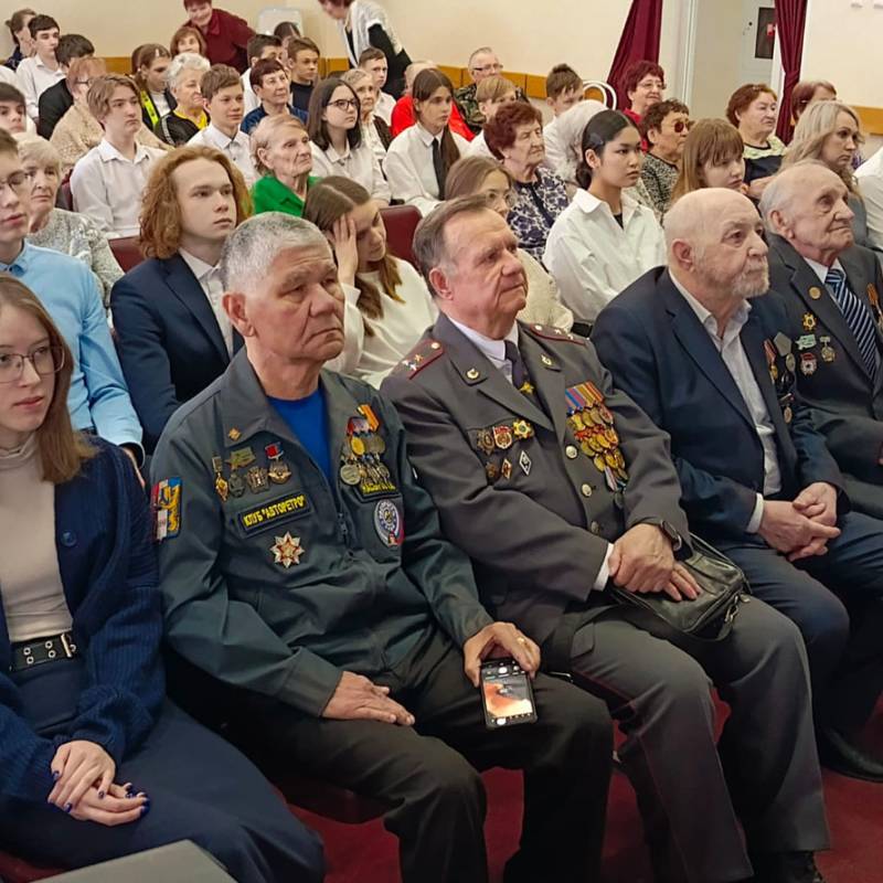 Встреча с воинами-даманцами в Хабаровском Доме ветеранов